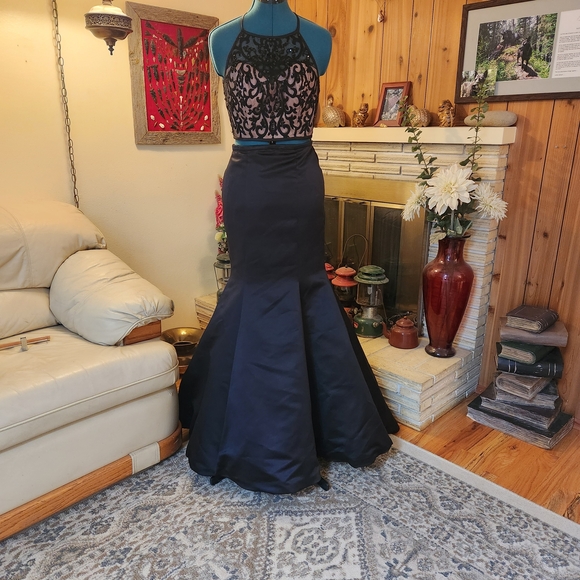 Morilee By Madeline Gardner Dresses & Skirts - STUNNING Morilee Paparazzi Two-Piece Mermaid Gown – Navy – Size 4